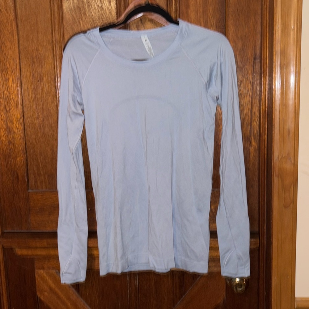 Lululemon base layer long sleeve size 8